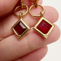 VTG Swarovski Swan Signed Red Square Bezel Set Crystal Dangle Clip On Earrings