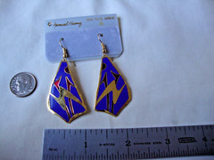 VINTAGE SAMUEL HUANG DESIGNER CLOISONNE RETRO ABSTRACT RED & BLUE DROP EARRINGS