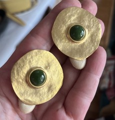vintage les bernard Earrings Hammered Discs Matte Gold Cabochon green