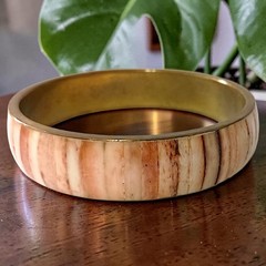 Vintage Tiger Shell Cowrie Bangle Bracelet Brass Shades Of Peach Patina Beachy