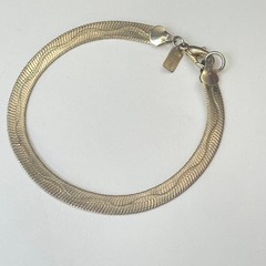 Revlon Vintage Gold Tone Herringbone Chain Bracelet Wavy Texture Flat Link 7.25″