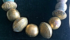 Vintage Large Blue Sponged and Metal Beads 23,5″ Long Necklace