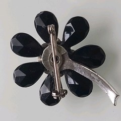 Vintage Daisy Brooch Cut Black Jet Glass & Rhinestone Pin Silver Tone Mcm 1 3/4″