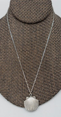 Art Deco Seashell Pendant Necklace 17.5″ Choker 7/8″ Pewter Charm Cable Chain