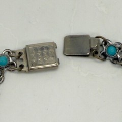Vintage Bracelet Blue Stones Silver Tone Loop Chain 6.75 Inches