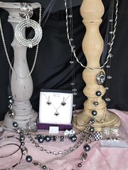 Estate Lot Vintage & Contemporary Jewelry Necklaces Bracelets Earrings 14 Pc Cos