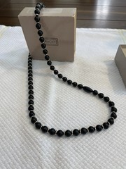 Avon Vintage 1984 Sable Touch Bead Necklace – 26in