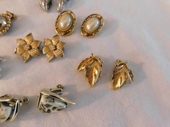 Vintage Earrings Lot Trifari Richelieu Napier Roman Marvella Lisner 1928 Capri