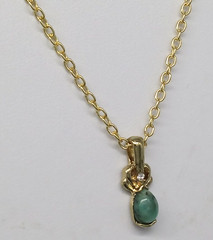 Faux Jade Green Oval Cabochon Gold Tone Pendant Chain Necklace Rhinestone Accent