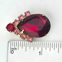 Chunky Vintage Red Pink Juliana Rhinestone Gold Tone Clip On Earrings 1.25″