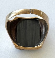 Vtg 10K Gold Intaglio Hematite Onyx Warrior Signet Ring Sz 7.25 6 Grams 1 Owner