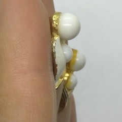 Vtg White Enamel Lucite Flower Climber Goldtone Earrings Clip-on