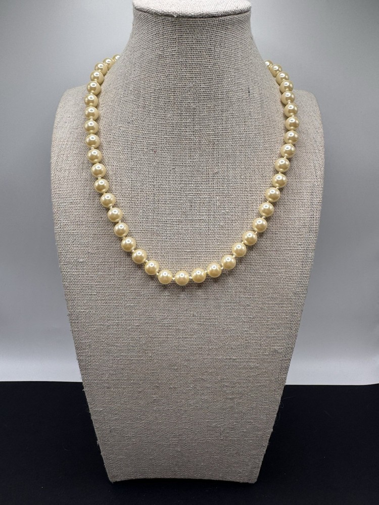 Vintage AVON Gold Tone Faux Pearl Beaded Strand Knotted Necklace 18”