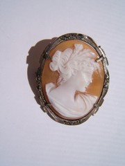 VINTAGE 800 SILVER & MARCASITE SHELL CAMEO PIN PENDANT
