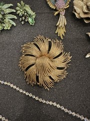 Vintage Estate Costume Jewelry Lot! Brooches and more!
