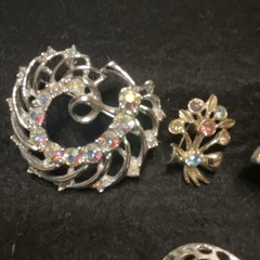 Vintage Lot 5 Silver Tone/Gold Tone Pin Brooches AB Rhinestone Faux Pearl Bow