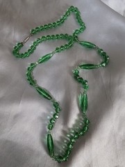 Vintage Green Glass Art Deco Bead 26″ Necklace