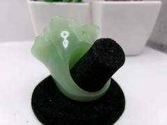 Vintage Plastic Lucite Molded Flower Ring~SIZE 8~GREEN~1970’s~80’s