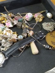 Vintage Mixed Lot Brooches & Pins, Metal Multicolor Costume Jewelry Watches