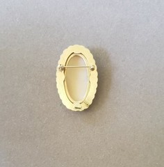 Beautiful vintage gold filled carved Cameo brooch pin