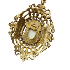 Vintage ART Arthur Pepper Cameo Portrait Pendant Necklace Gold Tone Ornate