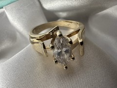 Estate Vintage Gold Tone Dainty Ring Lot Different Stones Some Signed
