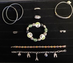 VTG – Modern Jewelry Bracelet Ring Lot Costume Silver And Gold Tone