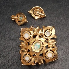 Vintage SARAH COV 1968 Remembrance Collection Clip Earrings & Brooch Set. 17.007