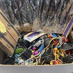 JEWELRY Lot Pieces Fashion About 14 Pounds Worth Wholesale Resale
