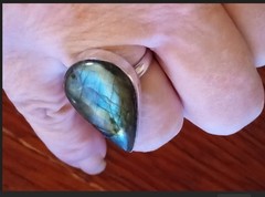Vintage 925 Sterling Labradorite Ring. Stone is 1 in long, Sz 6 3/4
