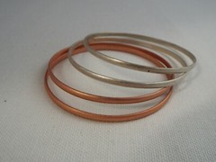 4 pc Silvertone Coppertone Bangle Bracelet Set (C21)