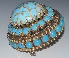 Vintage 1950’s Austrian Turquoise Stone Domed Round Gold Filigree Brooch 1.5”