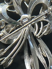 Vintage Sterling Silver Leaf & Ribbon Brooch Pendant / Pin, 8g, Mid-Century 2”