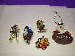 Estate Find VINTAGE Jewelry Lot UNSEARCHED, UNTESTED , THRIFT DONATIONS AS IS