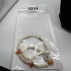 Vintage PUKA Shell Necklace with Carnelian Barrel Clasp 15 in Choker Beachy