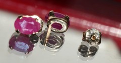 14k yellow gold earrings 1.00ct natural, treated ruby stud vintage 0.6gr N2948H