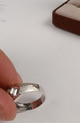 Vintage ArtCrest 14k White Gold 3 Stone Diamond Ring Band Sz 8.5 6.6g in Box