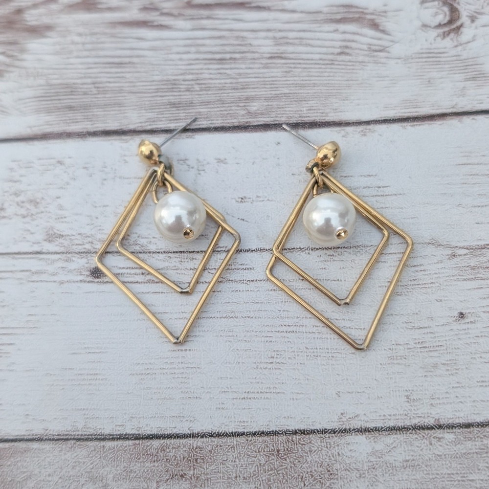 Vintage Earrings for Pierced Ears Gold Tone & Faux Pearl – Fair Condition