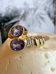 Ladies ESTATE 14k Yellow Gold NATURAL Diamond / Purple Stone Ring