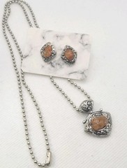 Vintage Silver Tone Chain Pedant Pinc Stone Necklace 22in And Matchi Earrings.