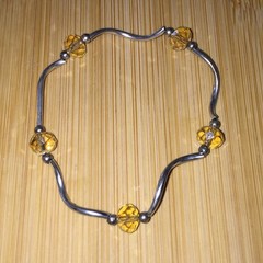 Vintage Wavy Beaded Bracelet Silver-Tone Metal Faceted Yellow Acrylic Normcore