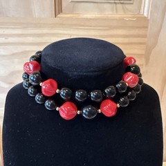 Vintage 1960s Red Black Bead Necklace