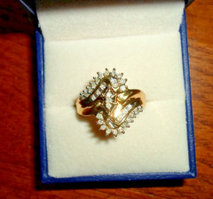 Vintage 10K Gold Diamond Cocktail Cluster Ring 33 Cut Stones Size 7.5 Wt. 5 gr