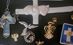 Vintage Lot of Assorted Angel Pins & Miscellaneous Items 12 Total