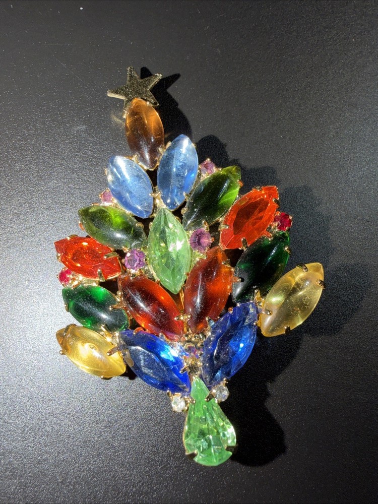 Vintage Colorful Goldtone Prong Set Christmas Tree Brooch Uranium Trunk