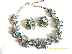 FABULOUS FLORENZA ART GLASS ENAMEL RHINESTONE NECKLACE EARRINGS SET