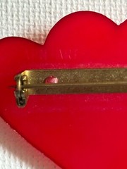 ARN ART DENMARK Red Triple Heart Plastic Danish Brooch Pin Margit Brandt Vintage