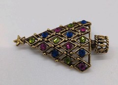 Hedy Christmas Tree Brooch Pin Multicolored Round Rhinestones Antique Gold Tone
