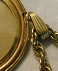 Vintage 12K Gold Filled Photo Locket Pendant Necklace 35.9 Grams