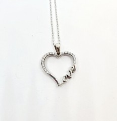 Vintage SPI 925 Sterling Silver “Love” Heart Pendant Chain Necklace (63)